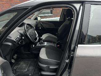 Citroën C4-picasso 1.2 Puretech NAVI / CRUISE / CAMERA / PDC picture 10