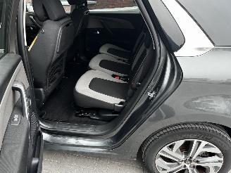 Citroën C4-picasso 1.2 Puretech NAVI / CRUISE / CAMERA / PDC picture 11