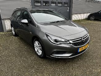 Opel Astra SPORTS TOURER 1.0I NAVI / CRUISE / PDC picture 3