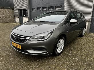 damaged passenger cars Opel Astra SPORTS TOURER 1.0I NAVI / CRUISE / PDC 2018/5