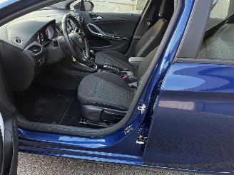 Opel Astra Sports Tourer 1.2i NAVI / CRUISE / CAMERA / XENON picture 4