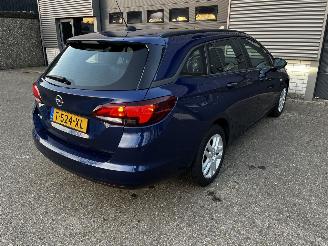Opel Astra Sports Tourer 1.2i NAVI / CRUISE / CAMERA / XENON picture 12