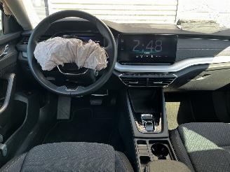 Skoda Octavia Combi 1.0 e-TSI AUTOMAAT / VIRTUAL COCKPIT picture 14