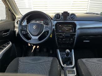 Suzuki Vitara 1.6i NAVI / CAMERA / CRUISE / TREKHAAK picture 12