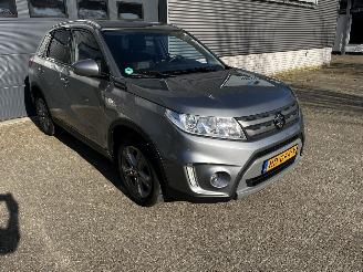 Suzuki Vitara 1.6i NAVI / CAMERA / CRUISE / TREKHAAK picture 3