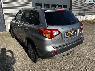 Suzuki Vitara 1.6i NAVI / CAMERA / CRUISE / TREKHAAK picture 26