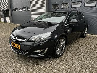 damaged passenger cars Opel Astra 1.4 TURBO / SPORT / LEER / NAVI / CRUISE / PDC 2014/9