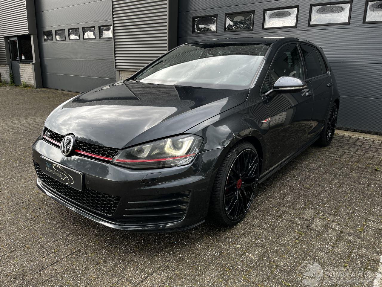 Volkswagen Golf 2.0 TSI GTI PANODAK / AUTOMAAT / CRUISE / NAVI