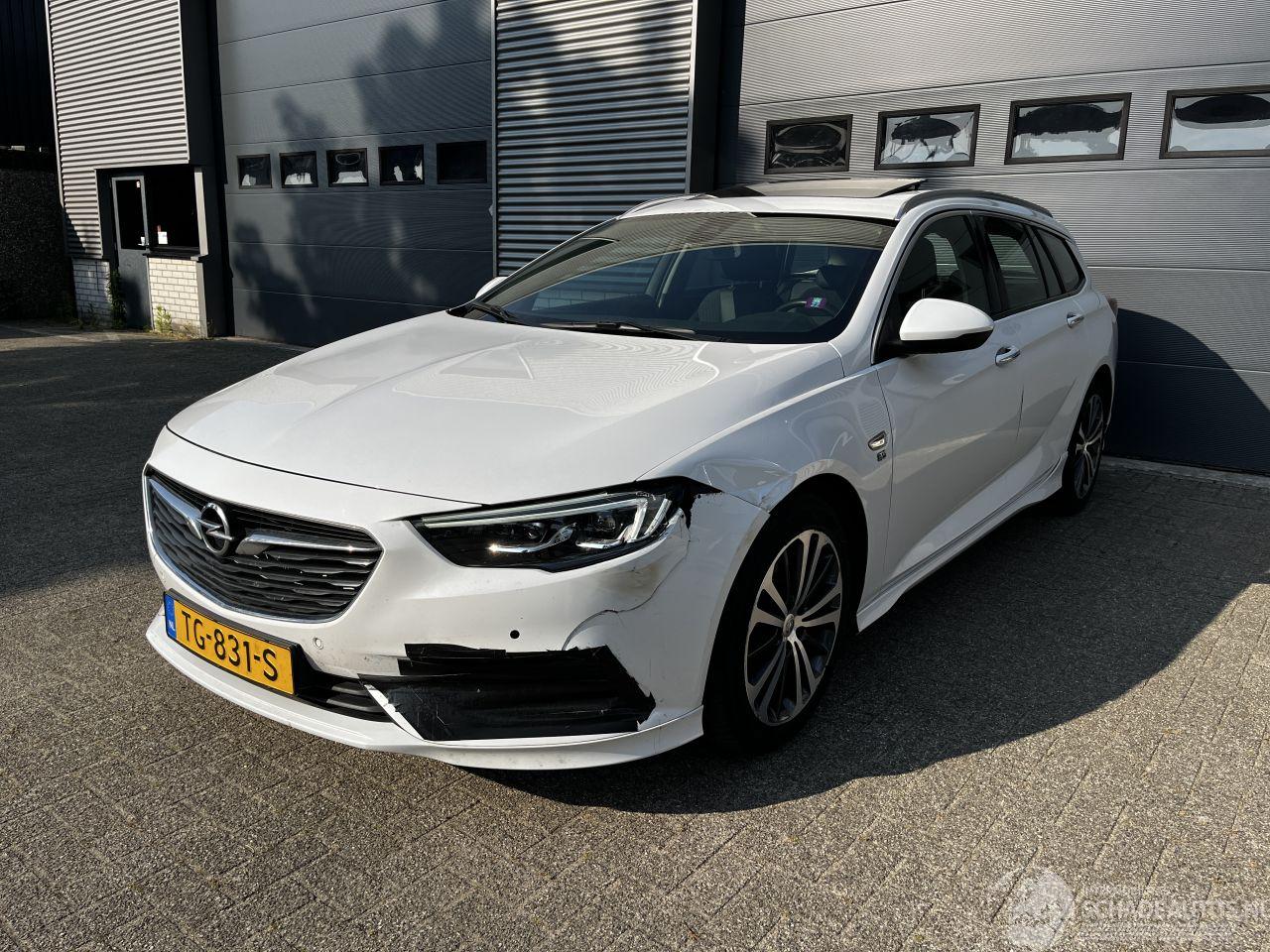 Opel Insignia SPORTS TOURER 1.5 TURBO / PANODAK / OPC LINE / EXPORT PRIJS