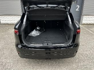 Jaguar F-Pace 2.0i P400E AWD R- DYNAMIC / BLACK STYL picture 27