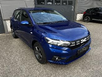 Dacia Sandero 1.0 TCE NAVI / CRUISE / CAMERA / BI-FEUL / PDC picture 3