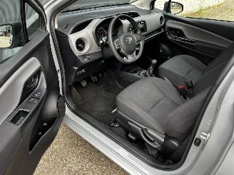 Toyota Yaris 1.0 VVT-i picture 6