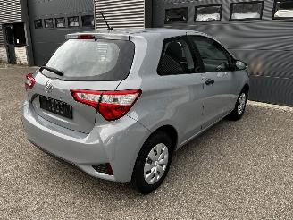 Toyota Yaris 1.0 VVT-i picture 12