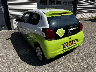 Peugeot 108 1.0 e-VTI AIRCO / 5 DEURS picture 12