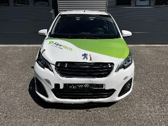 Peugeot 108 1.0 e-VTI AIRCO / 5 DEURS picture 2
