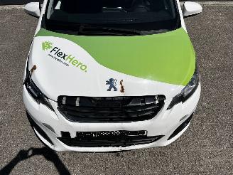Peugeot 108 1.0 e-VTI AIRCO / 5 DEURS picture 4