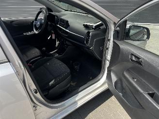 Kia Picanto 1.0 CVVT picture 9