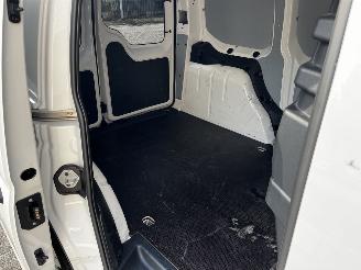 Volkswagen Caddy 2.0 TDI picture 14
