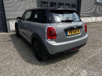 Mini Cooper 1.5i picture 7