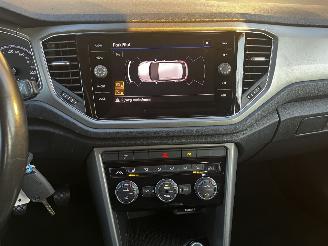 Volkswagen T-Roc 1.5 TSI CAMERA / PDC / NAVI / STOELVERW /150PK picture 16