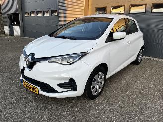 Vaurioauto  passenger cars Renault Zoé R110 52kWh AIRCO / CRUISE / NAVI 2020/1