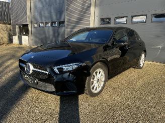Schadeauto Mercedes A-klasse 250 NAVI / CRUISE / LEER / 225PK 2019/4