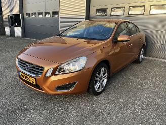 Avarii autoturisme Volvo S-60 1.6 T3 AUTOMAAT / NAVI / CRUISE / PDC 2012/10