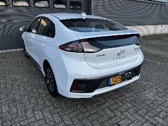 Hyundai Ioniq COMFORT EV 38kwH CAMERA / NAVI / CRUISE / PDC picture 23