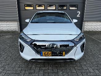 Hyundai Ioniq COMFORT EV 38kwH CAMERA / NAVI / CRUISE / PDC picture 2