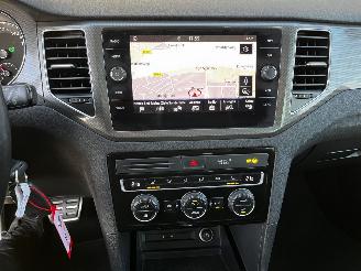 Volkswagen Golf Sportsvan 1.0 TSI AUTOMAAT / NAVI / CRUISE / CLIMA / CAMERA picture 13