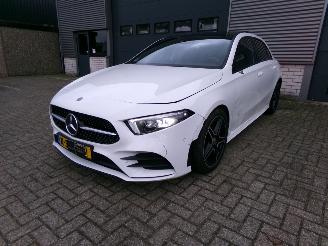 Damaged car Mercedes A-klasse 200D AMG-PAKKET / PANODAK / CAMERA / NAVI / AUTOMAAT 2019/12