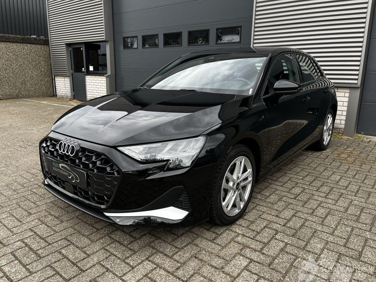 Audi A3 35 TFSI 1.5i AUTOMAAT / NAVI / CRUISE / CAMERA /