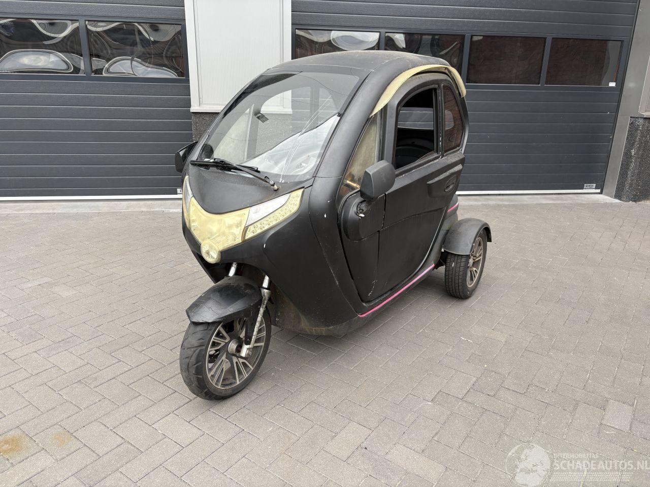 Overige  ELECTRISCHE SCOOTMOBIEL 3 WIELER