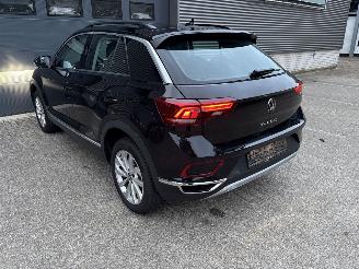 Volkswagen T-Roc 1.5 TSI AUTOMAAT / NAVI / CRUISE / CAMERA picture 18