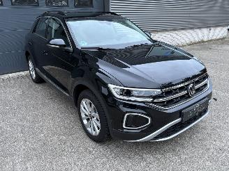 Volkswagen T-Roc 1.5 TSI AUTOMAAT / NAVI / CRUISE / CAMERA picture 3