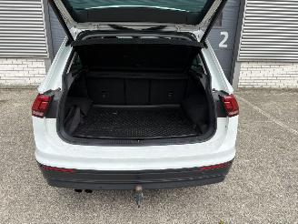 Volkswagen Tiguan 2.0 TSI 4X4 AUTOMAAT / NAVI / CRUISE / CAMERA picture 18