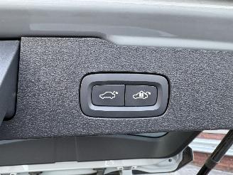 Volvo V-60 2.0 T6 Plug-in Hybrid AWD Plus Bright picture 18