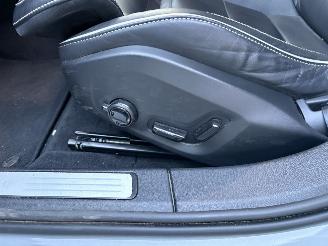 Volvo V-60 2.0 T6 Plug-in Hybrid AWD Plus Bright picture 17