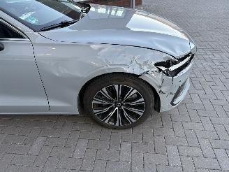 Volvo V-60 2.0 T6 Plug-in Hybrid AWD Plus Bright picture 4