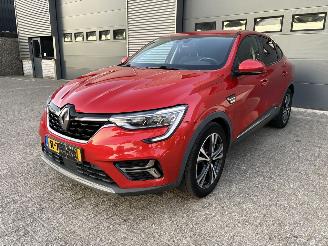 skadebil auto Renault Arkana 1.3 TCe AUTOMAAT / NAVI / CRUISE / PDC 2021/8