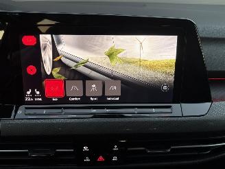 Volkswagen Golf GTI 2.0 TSI picture 12