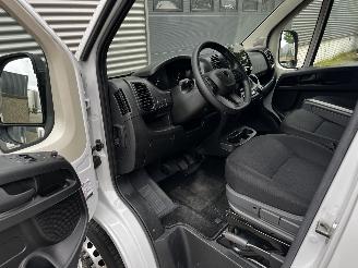 Peugeot Boxer 2.2 Blue HDI L4 H2 AUTOMAAT / 180PK / CAMERA / CRUISE picture 4