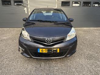 Toyota Yaris 1.3 VVT-I NAVI / CRUISE / PDC picture 2