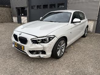  BMW 1-serie 118i SPORT / AUTOMAAT / LEER / NAVI / CRUISE / PDC 2017/10