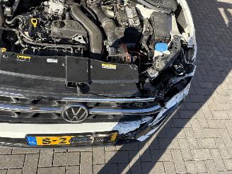 Volkswagen T-Roc 1.5 TSI R-line / PANODAK / AUTOMAAT / CAMERA / CRUISE / NAVI picture 5