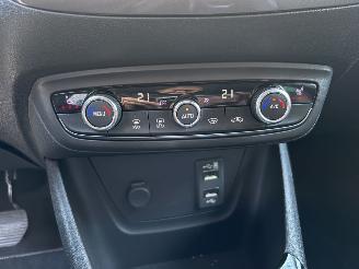 Opel Crossland X 1.2 TURBO AUTOMAAT / NAVI / CRUISE / AFK TREKHAAK picture 11