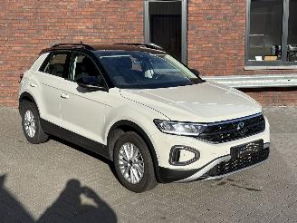 Volkswagen T-Roc 1.5 TSI AUTOMAAT / NAVI / CAMERA / VIRTUAL COCKPIT picture 3