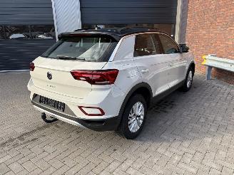 Volkswagen T-Roc 1.5 TSI AUTOMAAT / NAVI / CAMERA / VIRTUAL COCKPIT picture 24