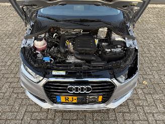 Audi A1 1.0 TFSI S-LINE / NAVI / CRUISE / 5 DEURS picture 4