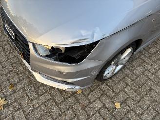 Audi A1 1.0 TFSI S-LINE / NAVI / CRUISE / 5 DEURS picture 5